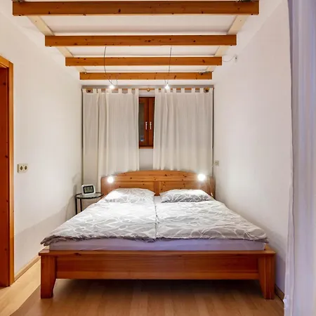 Gaestehaus Helga Scherer Доттинген